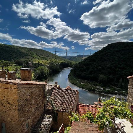 Les Roches Bed and Breakfast Comprégnac Exteriör bild