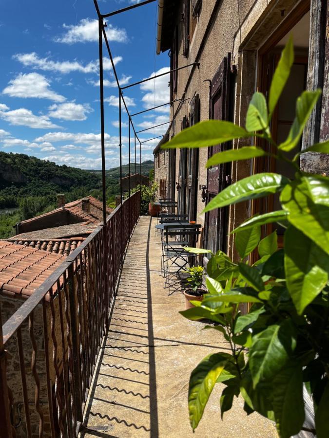 Les Roches Bed and Breakfast Comprégnac Exteriör bild